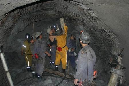 开封工程爆破中的危险因素分析以及应对工程爆破危险的措施